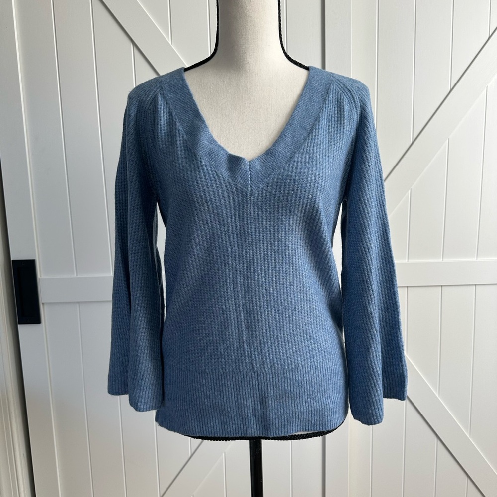 White House Black Market Blue Bell Sleeve Women's Sweater Medium Soft Knit